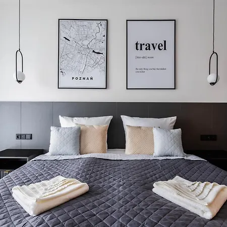 Apartment Klimatyzowany Very Berry Z Parkingiem W Poznaniu By Renters *