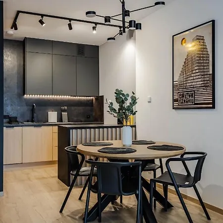 Klimatyzowany Very Berry Z Parkingiem W Poznaniu By Renters 아파트 포즈난