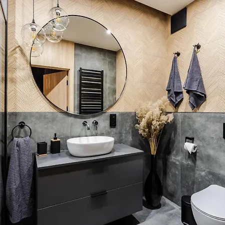 Klimatyzowany Very Berry Z Parkingiem W Poznaniu By Renters