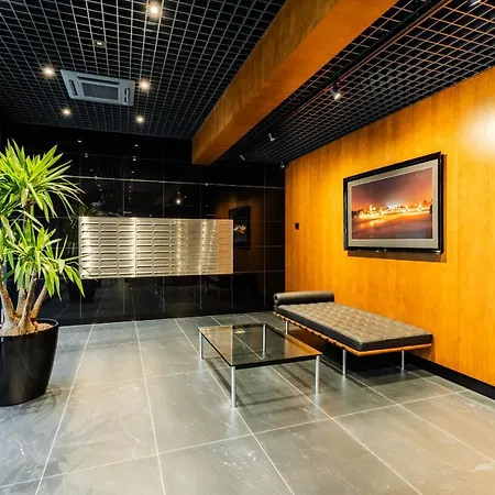 Klimatyzowany Very Berry Z Parkingiem W Poznaniu By Renters 아파트 *