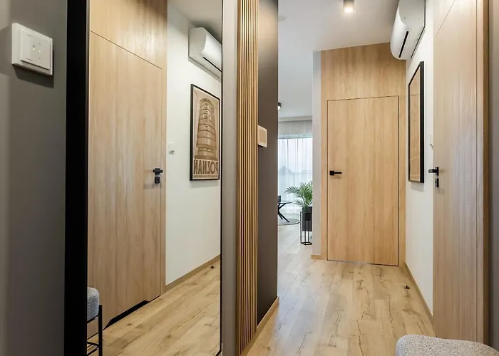 Klimatyzowany Very Berry Z Parkingiem W Poznaniu By Renters Poznań