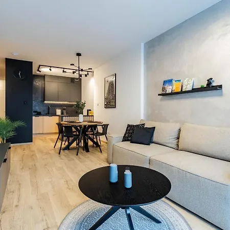 Klimatyzowany Very Berry Z Parkingiem W Poznaniu By Renters Apartmán *