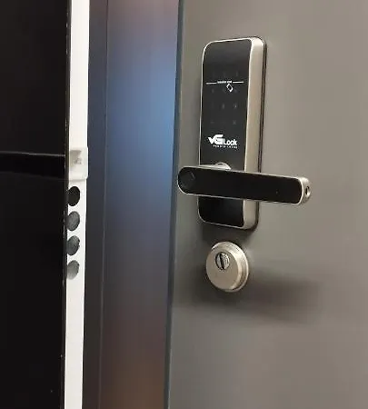 Klimatyzowany Very Berry Z Parkingiem W Poznaniu By Renters Appartement *