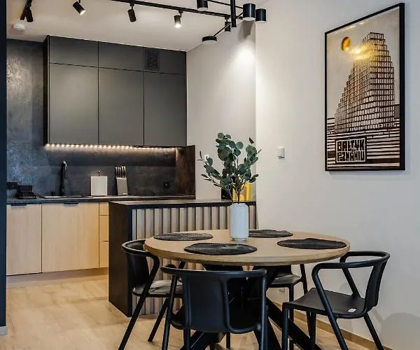 Klimatyzowany Very Berry Z Parkingiem W Poznaniu By Renters Apartmán Poznaň